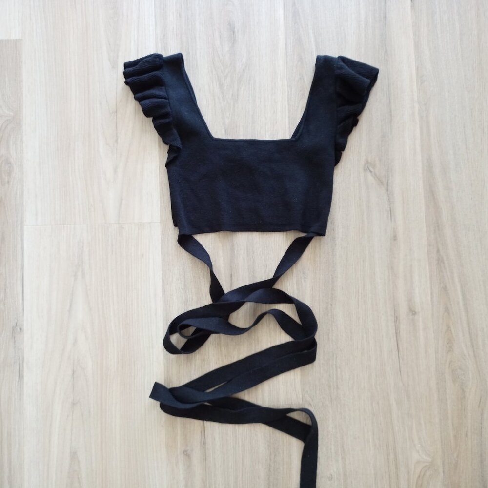 UO Knitted black Crop Top sz S